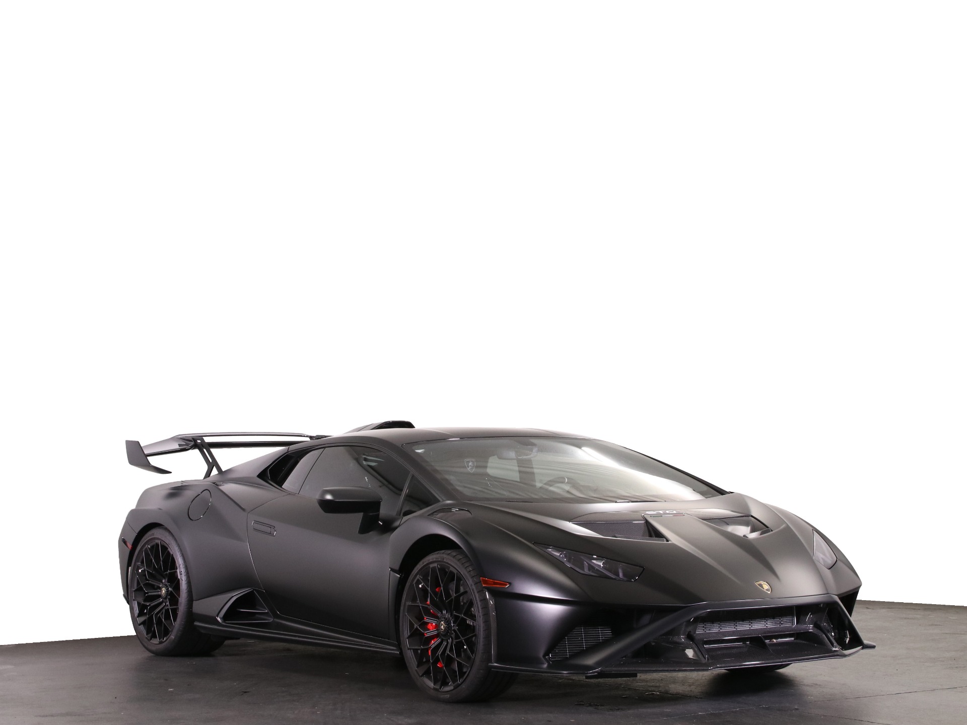 Lamborghini Huracan Blacked Out